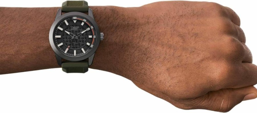 Skechers Men's Casual Analog Watch with Three-Hand Design